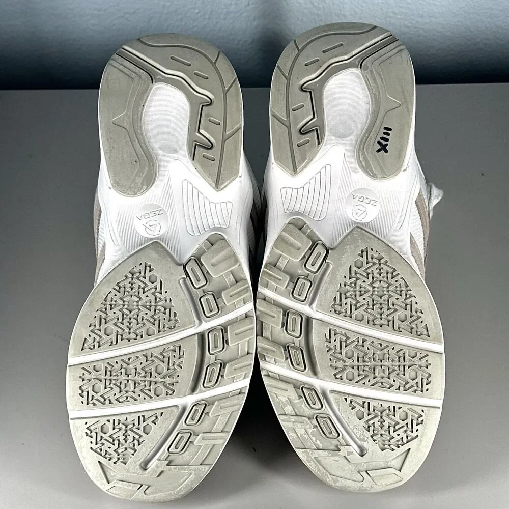 Zeba Shoes Women's Size  9.5 White Sand Hands Free Lace Up Sneakers - Picture 16 of 16